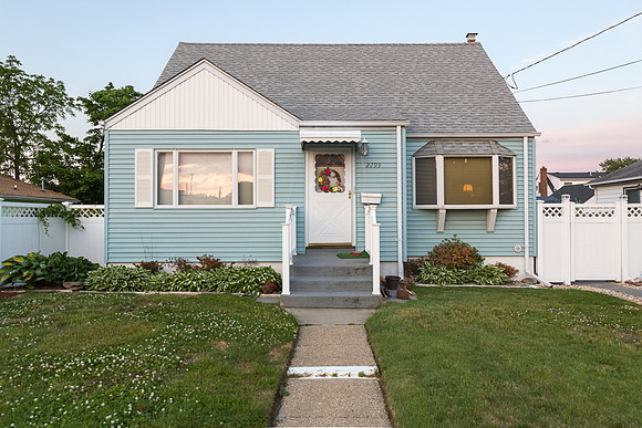 Long Island Suburbia, New York