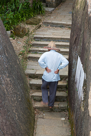 Barefoot Taiwanese, Elephant Mountain, Taipei, Taiwan