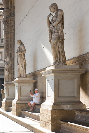 Selfie Disdain, Piazza della Signoria, Florence, Italy