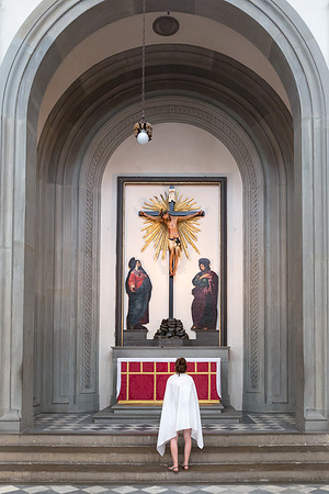 Devotion, Basilica di San Lorenzo, Florence, Italy