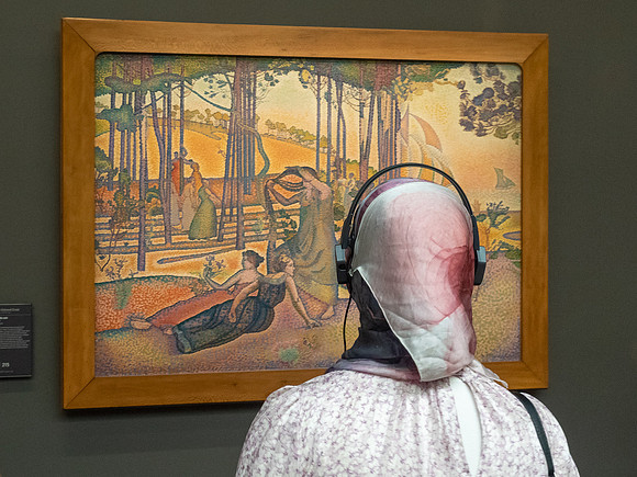Hijab, Museed'Orsay, Paris, France